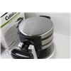 Image 5 : Cuisinart Belgian Waffle/ Omelette Maker - tested Powers On