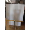 Image 1 : Knox Panorama Projector Screen - 77" x 52"