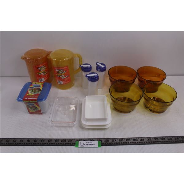 2-Pack Square Plastic Container 4.5"x3.5" - NIB, Plastic Container w/ (2) White Lids, (3) Small Plas