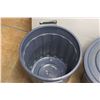 Image 9 : * (5) Plastic Baskets and (2) Garbage Cans