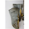 Image 3 : Watson Welding Gloves, Hand Pump Greaser, Flint And Steel, Misc.