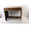Image 1 : * Stool - 20 1/2" x 14" x 18"