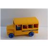 Image 3 : Tuppertoys School Bus with Student Figurines Toys