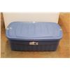 Image 2 : * Rubbermaid Large Jumbo Storage Tote with Lid 44'' x 16'' - Damaged Lid