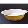 Image 3 : Pyrex Butterfly Gold Casserole and Vintage Pyrex Blue Garland 2.5 Quart Lid