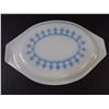 Image 5 : Pyrex Butterfly Gold Casserole and Vintage Pyrex Blue Garland 2.5 Quart Lid
