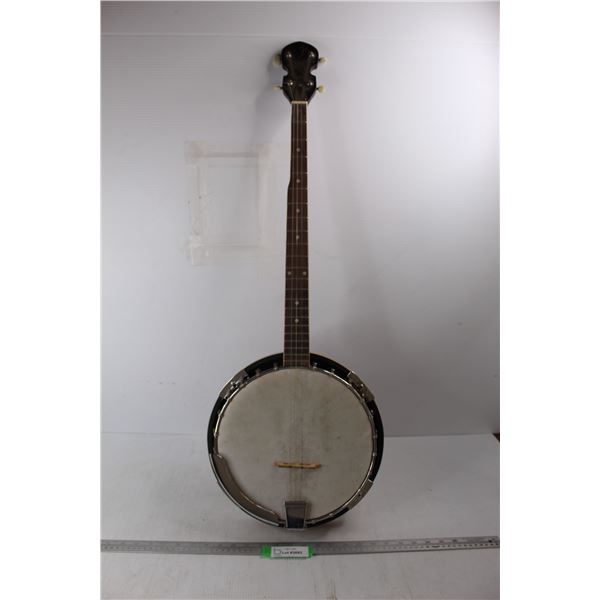 Unmarked Banjo- Missing String- Some Scratches