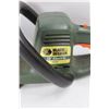 Image 2 : Black And Decker Electric 18'' Hedge Trimmer- Powers On