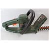 Image 5 : Black And Decker Electric 18'' Hedge Trimmer- Powers On