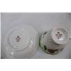 Image 7 : (2) Royal Albert Cup And Saucers w/ (3) Extra Saucers