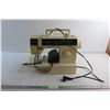 Image 1 : Vintage Singer Sewing Machine - As Is