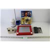 Image 1 : Etch-A-Sketch, Viewfinder, Philips Pocket Memo 390, Thermos, Medieval Knights Toy