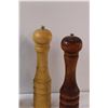 Image 3 : (4) Wood Salt & Pepper Grinders - 12" Tall