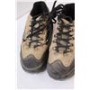 Image 4 : Dakota Hiking Shoes - Size 6 - Some Wear