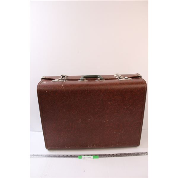 Vintage Cheney Suitcase - 24" x 18" x 10"