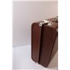 Image 4 : Vintage Cheney Suitcase - 24" x 18" x 10"