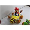 Image 7 : Mario Sign 12'' x 8'', Mario & Yoshi Cart Toys with Remotes - As Is