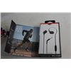 Image 6 : Swann Extra Security Camera and JBL Endurance Run Headphones