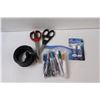 Image 3 : Motion Lights, Meat Thermometer, Scissors, Apron, Bag, Game Controller, Pens, Belt, etc.