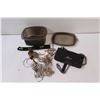 Image 3 : Costume Jewellery, Knife, Binoculars, Figurine, Tote Bag