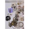 Image 2 : Assortment of Costume Jewellery