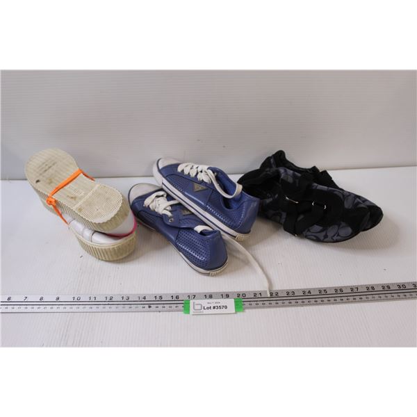 (3) Pairs of Shoes