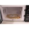 Image 3 : Hamilton Beach Microwave Oven - As Is