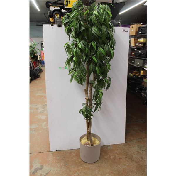*Artificial Plant Tree In Pot