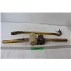 Image 1 : (2) Rubber Mallets, Crowbar