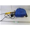 Image 1 : LED Shop Light With Retractable Mountable Cord Case (Working)