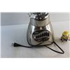 Image 2 : Oster 16 Speed Blender - Tested, Missing Lid and a Minion Display Toy