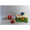 Image 7 : Fisher Price Airport, Garage and Forklift Toys