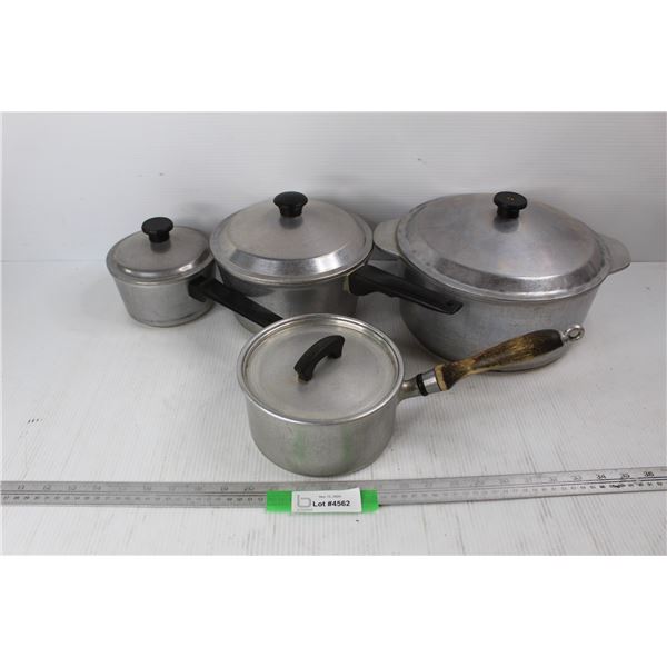 (4) Aluminum Pots w/ Lids, Super Health, Wear- Ever AG Aluminum Ltd.