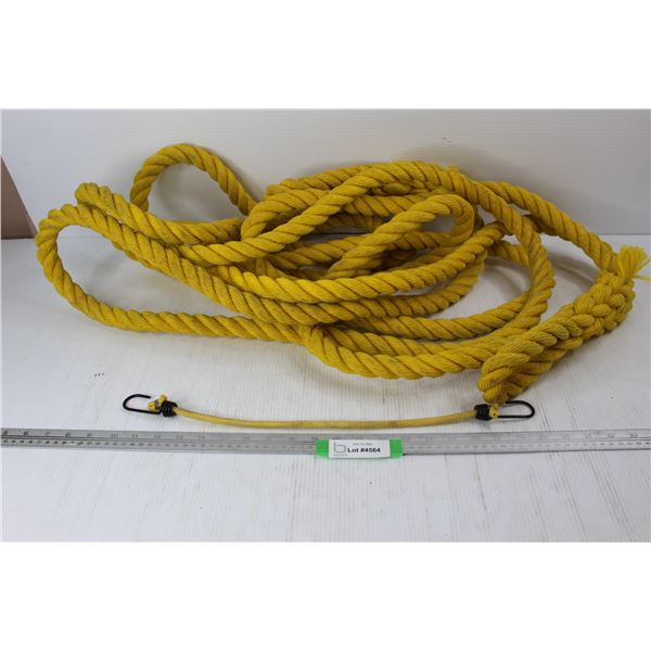 1'' 30ft Tow Rope w/ Bungee Cord