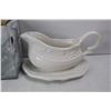 Image 3 : Elegant Lace Gravy Boat w/ Tray