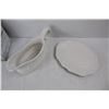 Image 5 : Elegant Lace Gravy Boat w/ Tray