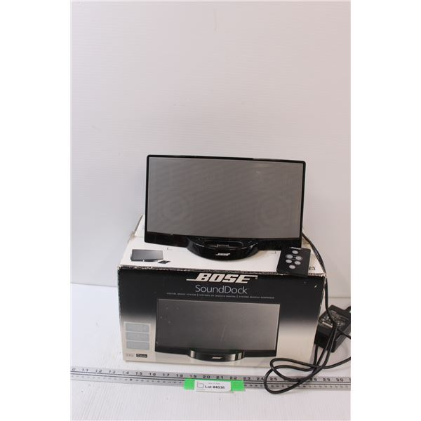 Bose Sound Dock Speaker - Powers On, as is - Has Remote & Box