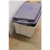 Image 6 : * Soaker Hoses and a Large Rubbermaid Plastic Tote with Lid 32'' x 17''