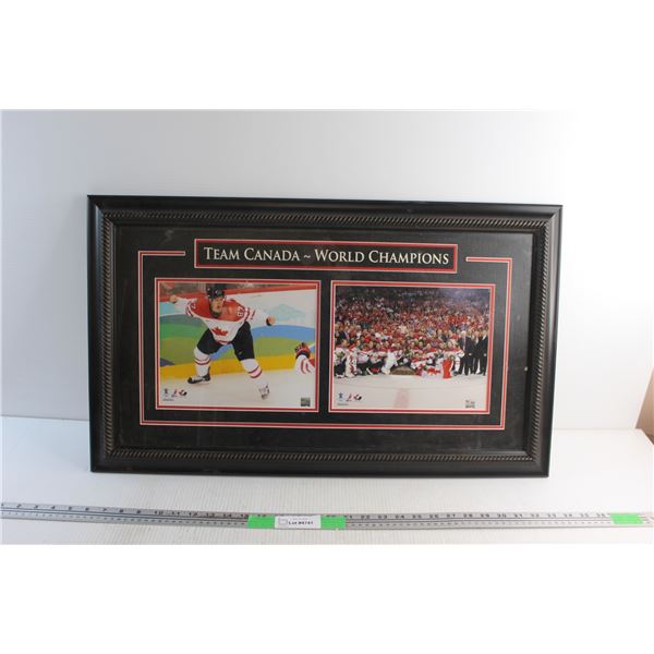 Framed Team Canada - World Champions Wall Decor 29'' x 18''