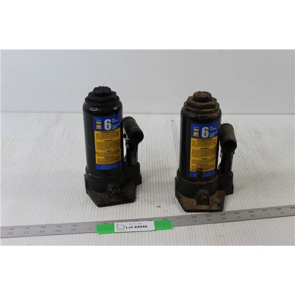 (2) 6Ton Hydraulic Jacks