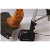 Image 3 : * Worx Battery Powered Trimmer & Charger, Adjustable Level w/ Board Attachment