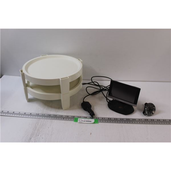 Garmin - As is & (2) Tier Plastic Pie Trays