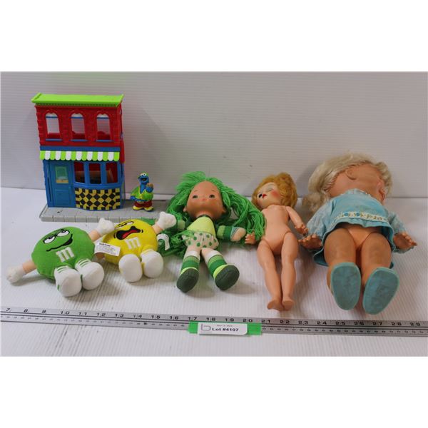 (3) Dolls, Sesame Street w/Cookie Monster, (2) M & M's Stuffies