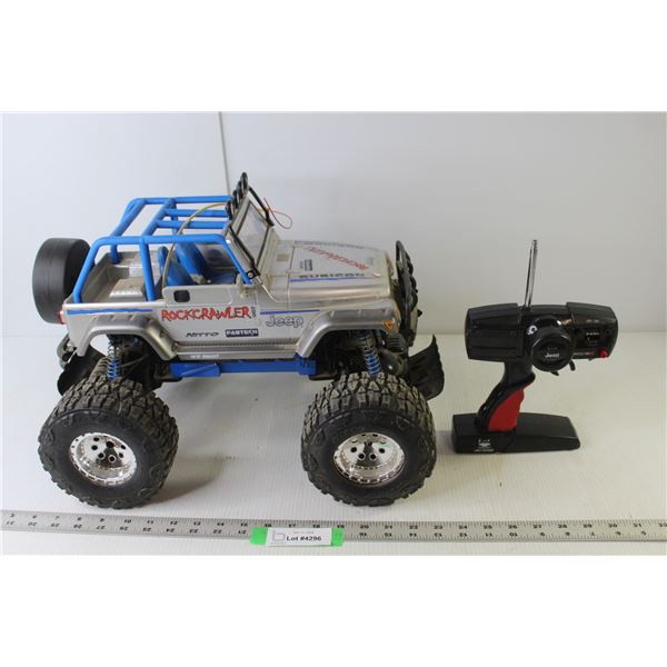 Jeep "Rock Crawler" Remote Control Vehicle With Remote (As is)