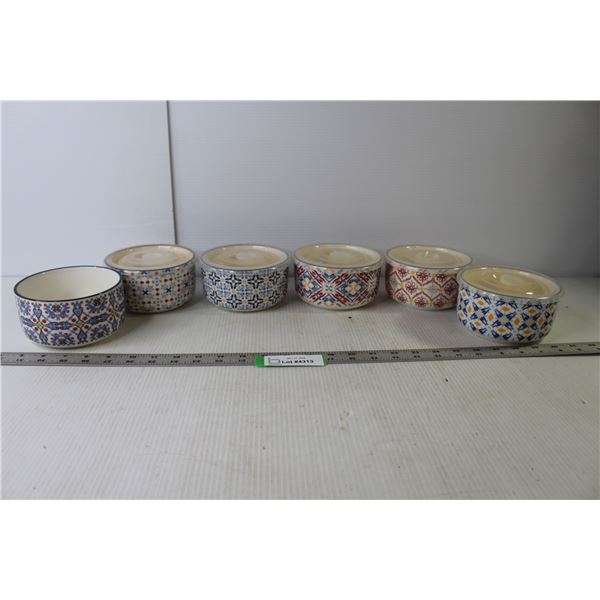 (6) Signature Stoneware Dishes With 5 Lids