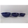 Image 2 : (3) Blue Glass Pyrex Mixing Bowls