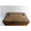 Image 2 : Wooden British Columbia Fruit Selling Agents Crate with Lid 19 1/2'' x 9 1/2''