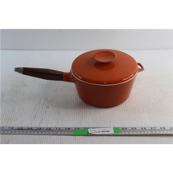Enamel Pot with Lid 8''