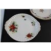 Image 4 : (3) Decorative Ceramic Plates 10 1/2'' - (1) Royal Albert Poinsettia