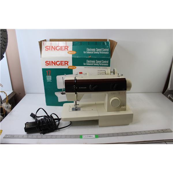 Singer Electronic Sewing Machine - tested Powers On